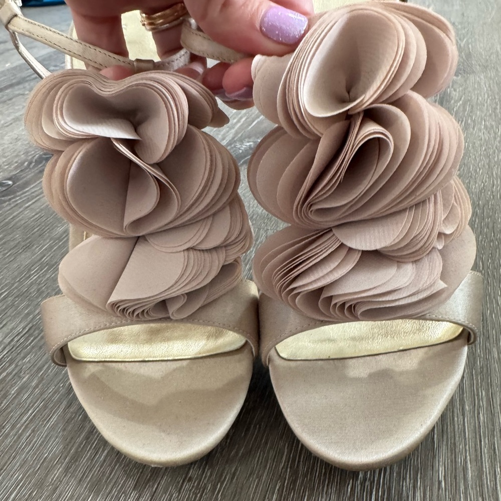 Never Worn Kate Preston Elegant Beige / Champagne Women's Floral Heels 7 1/2 - Picture 11 of 12